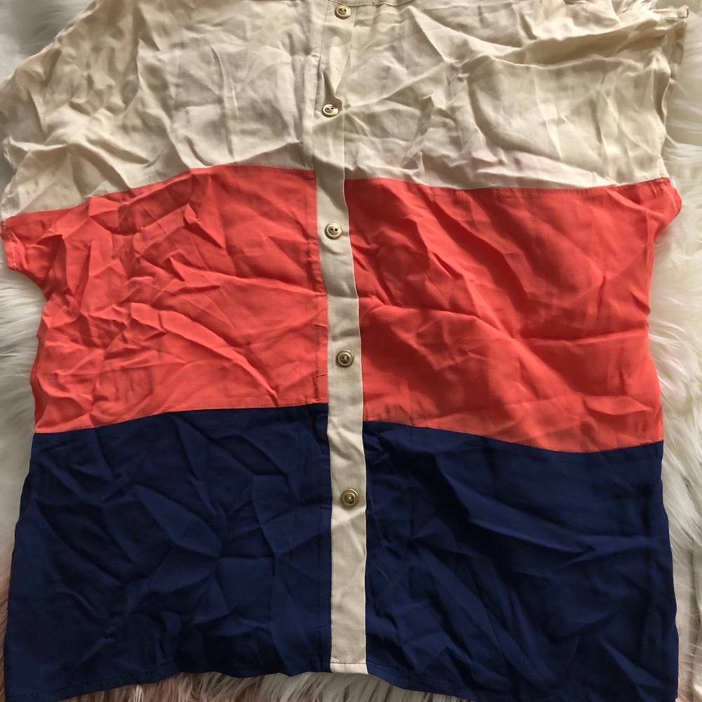 Color Block Top - Picture 2 of 2